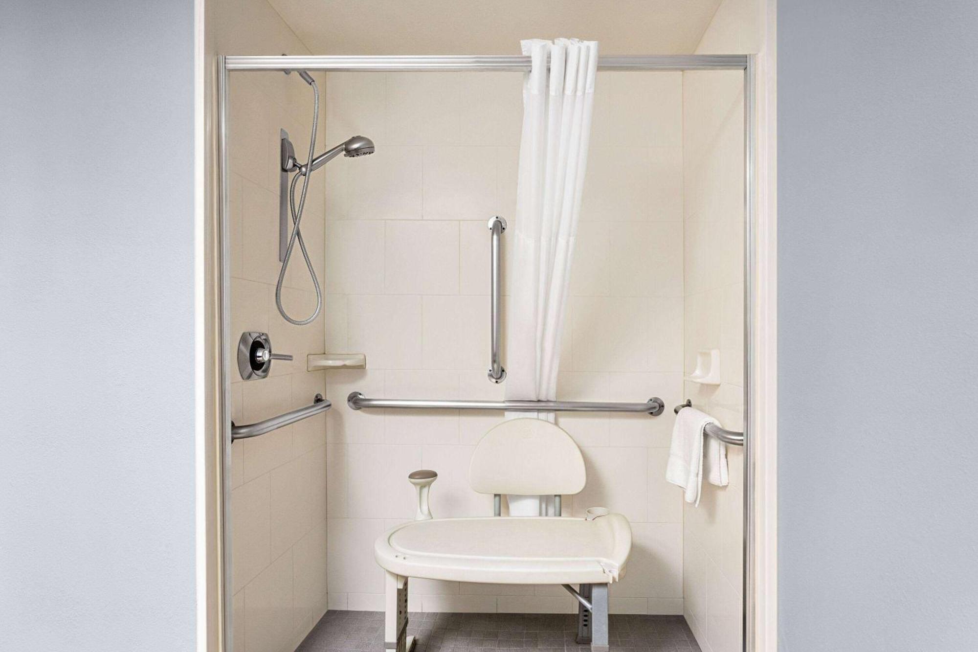 Americinn By Wyndham Madison West Ngoại thất bức ảnh