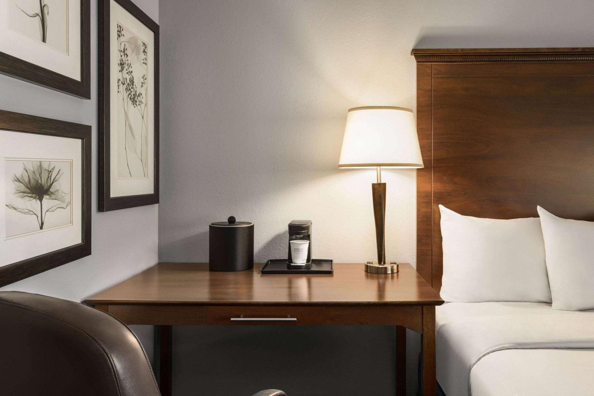 Americinn By Wyndham Madison West Ngoại thất bức ảnh