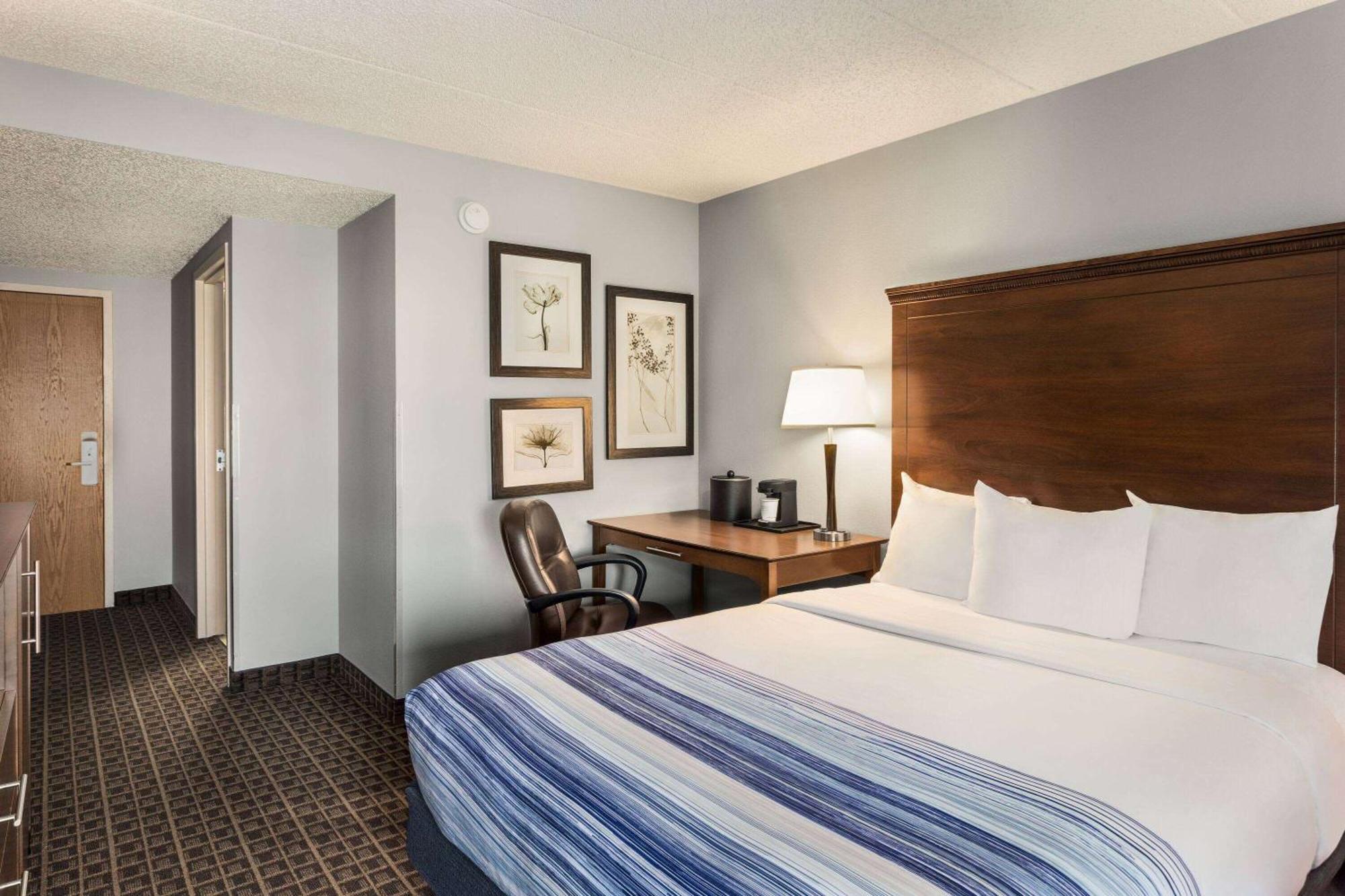 Americinn By Wyndham Madison West Ngoại thất bức ảnh