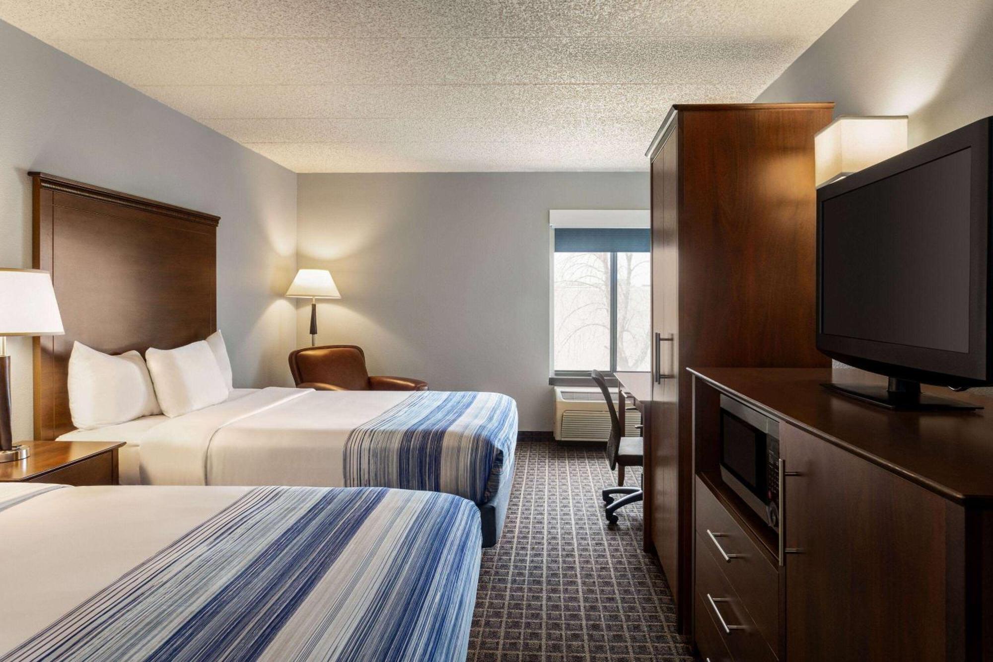 Americinn By Wyndham Madison West Ngoại thất bức ảnh