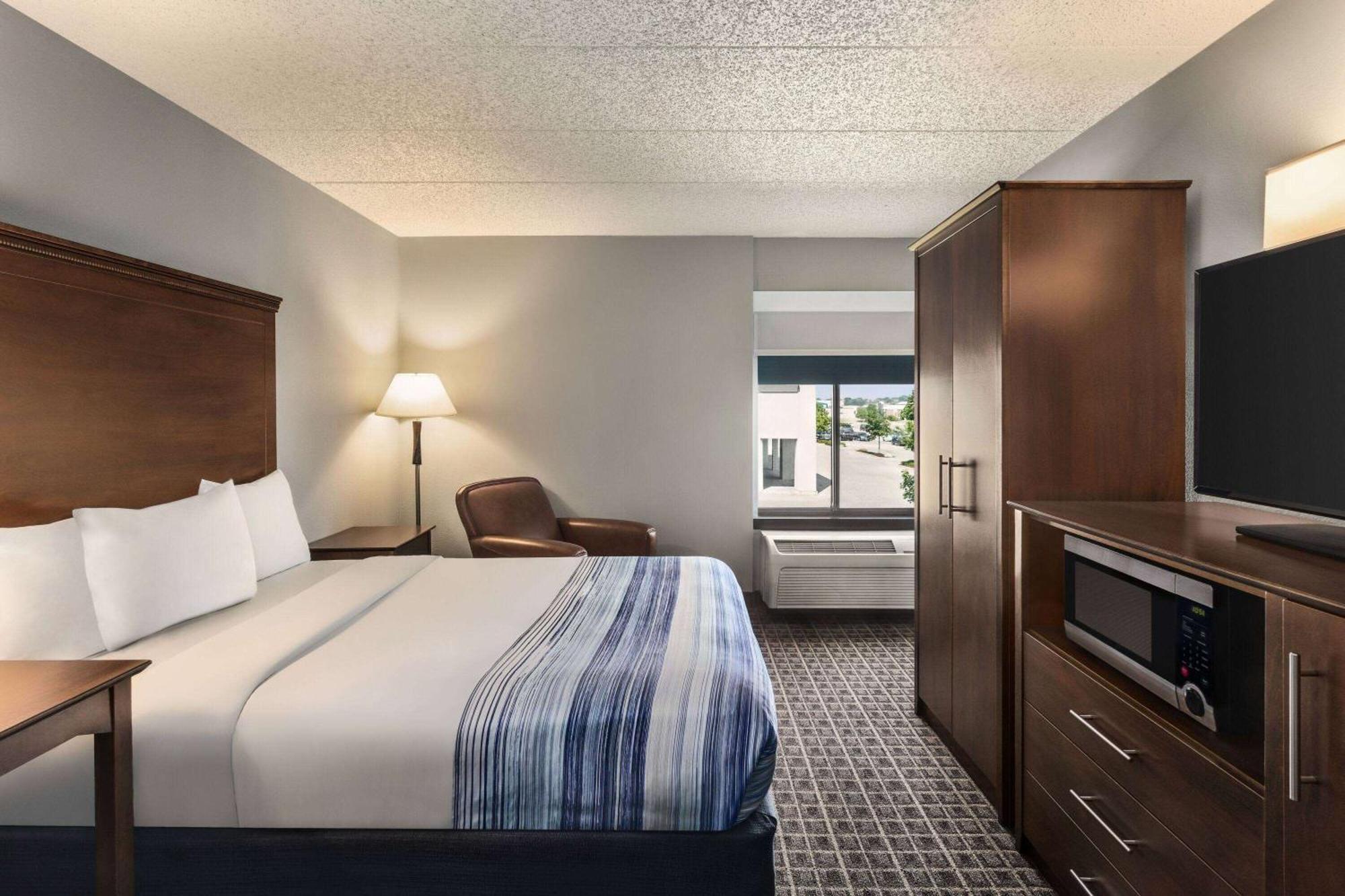 Americinn By Wyndham Madison West Ngoại thất bức ảnh
