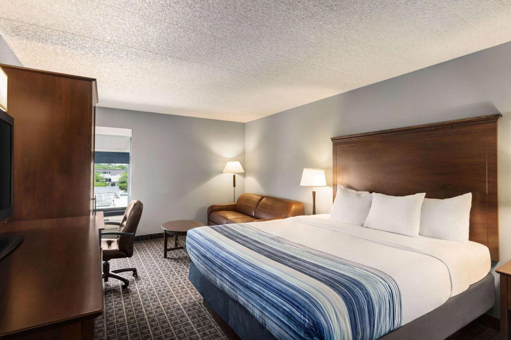 Americinn By Wyndham Madison West Ngoại thất bức ảnh