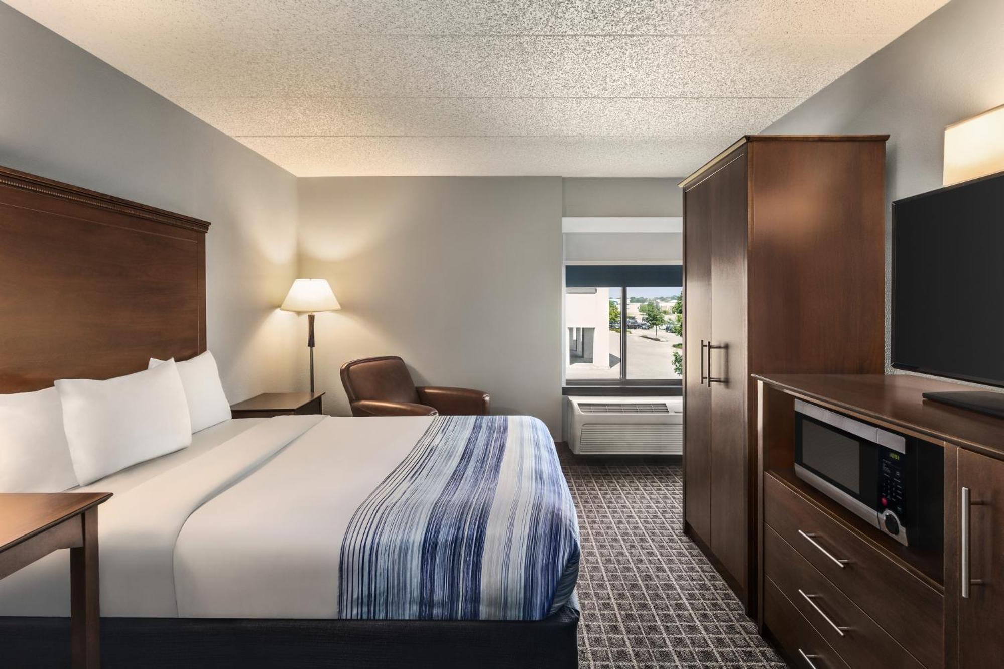 Americinn By Wyndham Madison West Ngoại thất bức ảnh