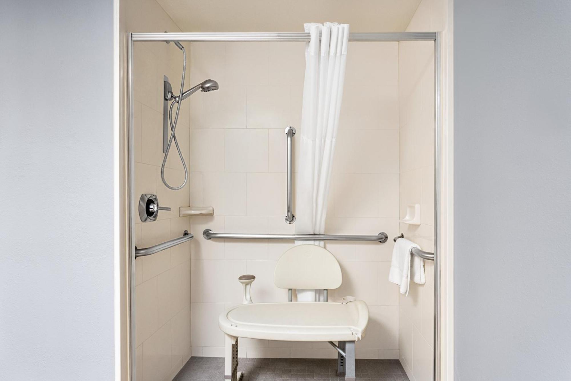 Americinn By Wyndham Madison West Ngoại thất bức ảnh