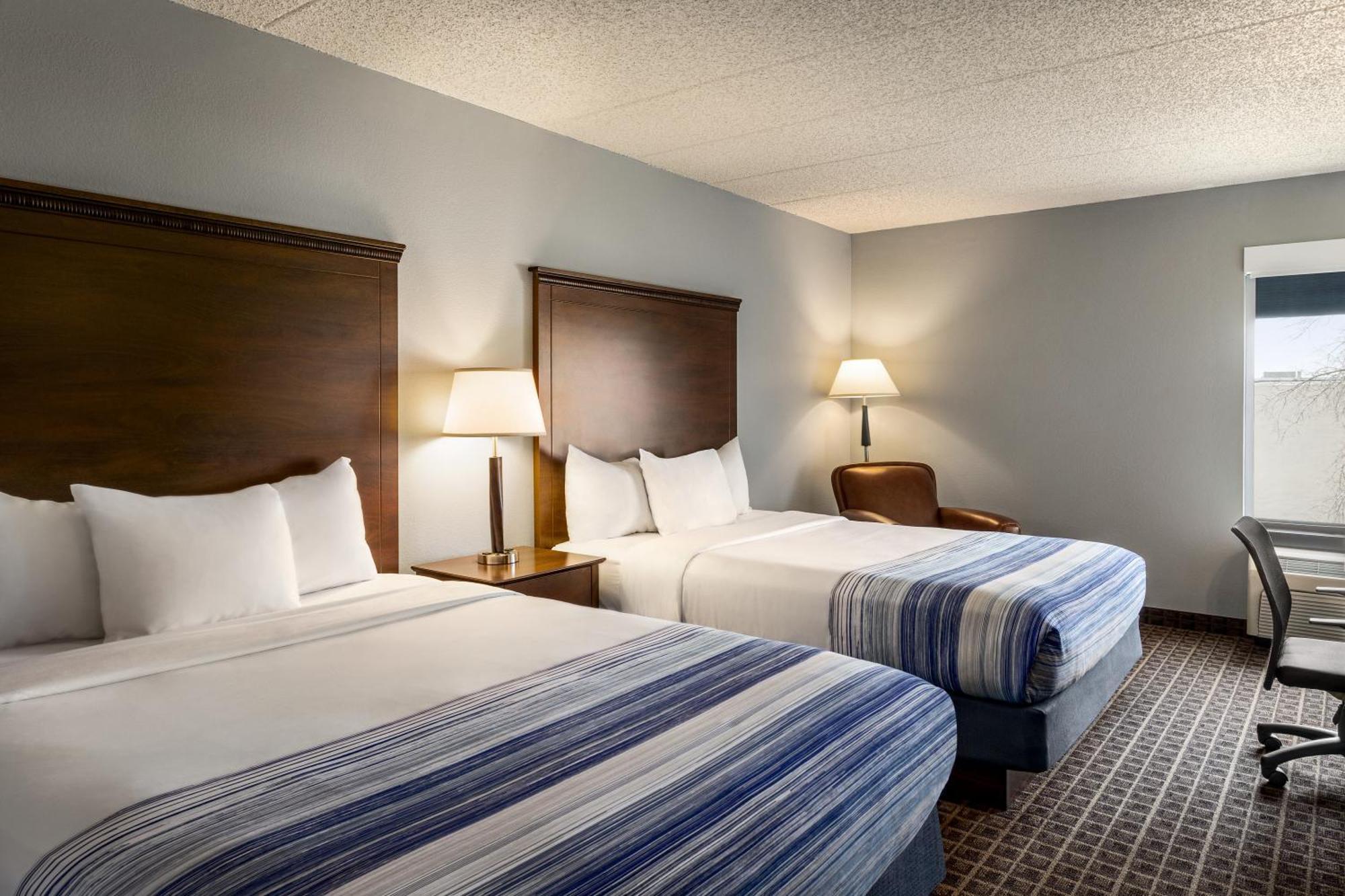 Americinn By Wyndham Madison West Ngoại thất bức ảnh