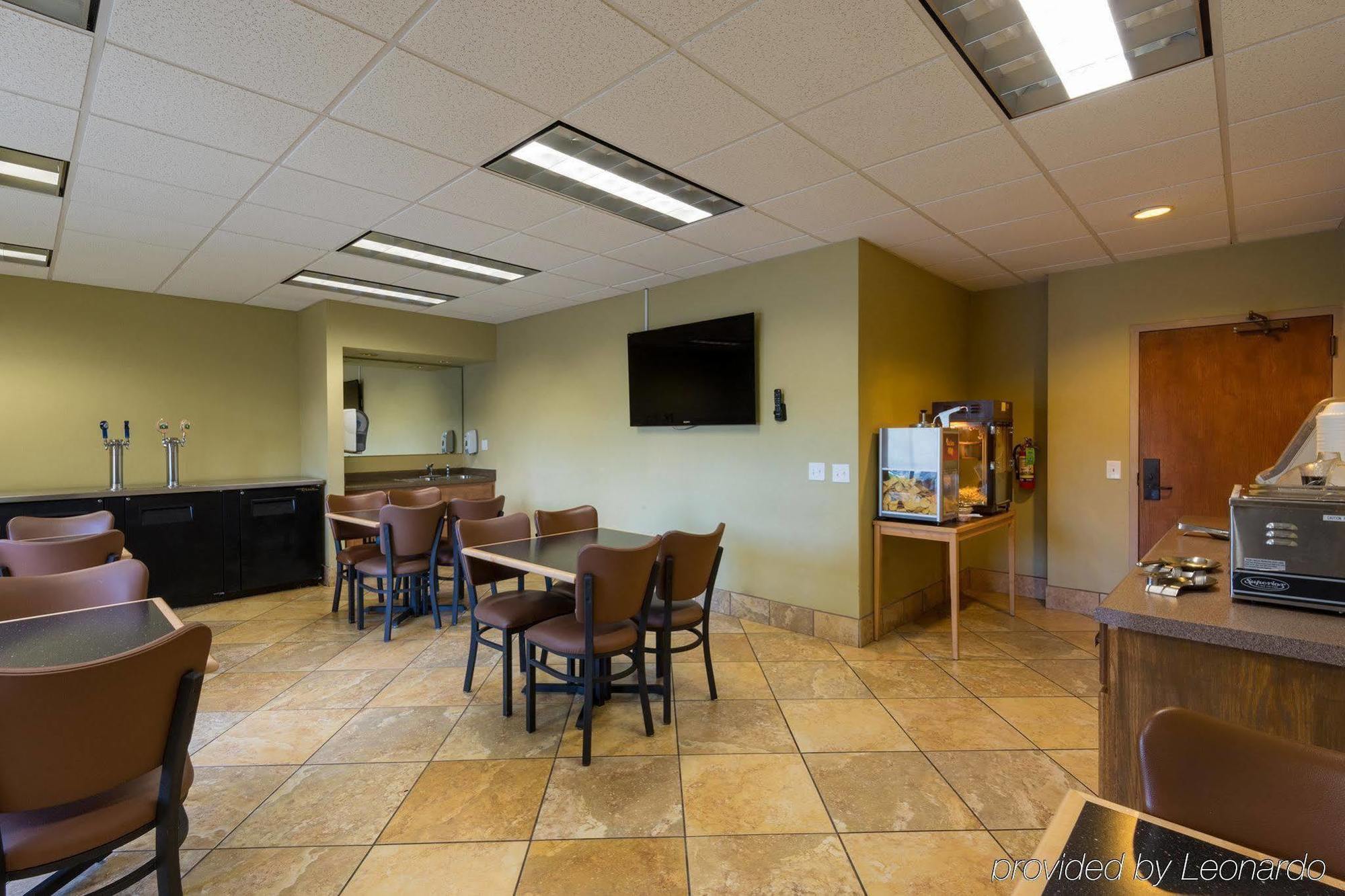 Americinn By Wyndham Madison West Ngoại thất bức ảnh