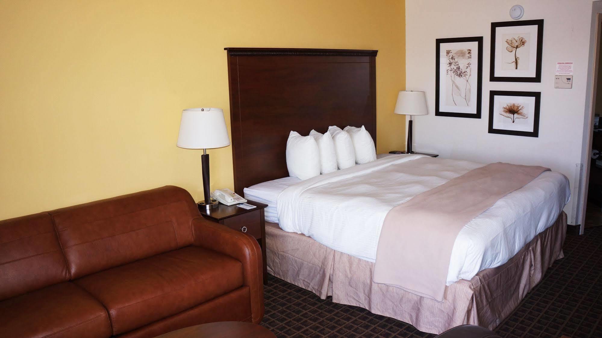 Americinn By Wyndham Madison West Ngoại thất bức ảnh